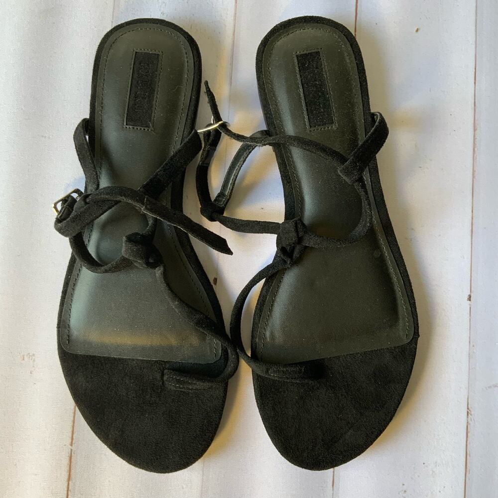 Forever 21 black faux suede flat sandals